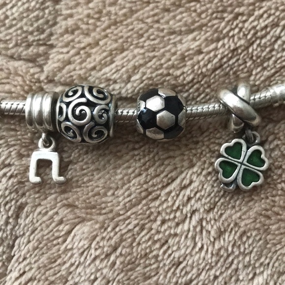 Pandora bracelet and charms - Picture 3 of 4
